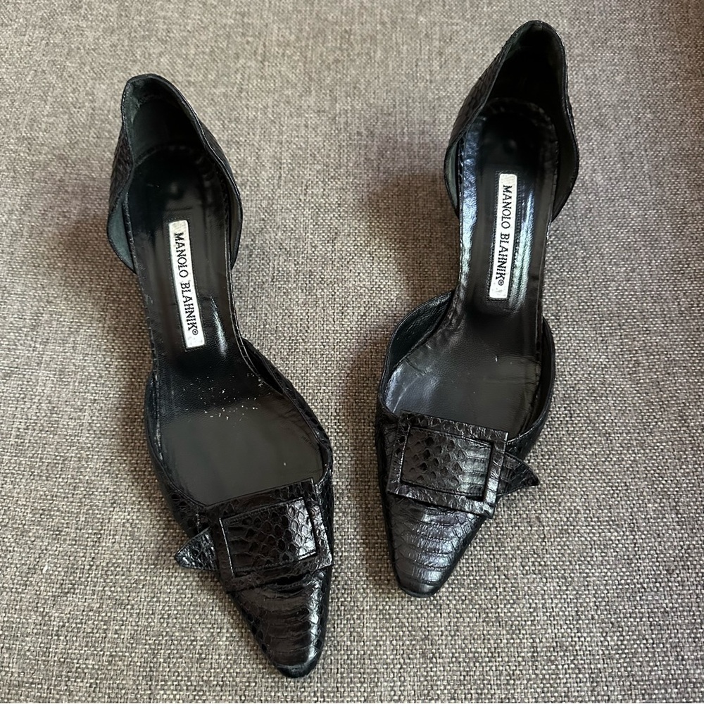 Manolo Blahnik Black Python Pointed Toe Heels Size 37